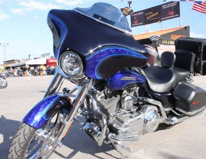 PAINT CVO 2008 Twilight Blue/ Candy Cobalt with Ghost Flames: click to enlarge